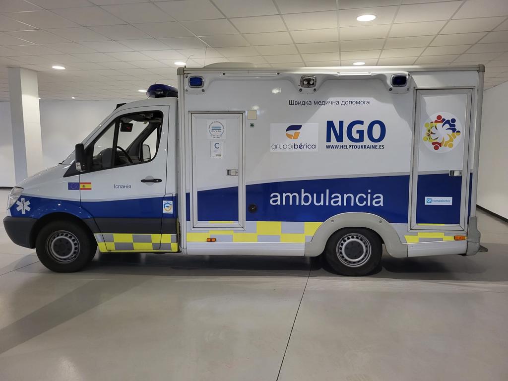 Grupo Ibérica dona ambulancia a la ONG Help To Ukraine para ponerla al servicio de la población civil Ucraniana y sus emergencias